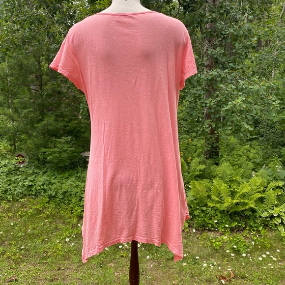 🍑 Fresh Produce waterfall tunic style t shirt. - Picture 2 of 4